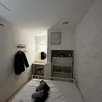 Y&r Apartment